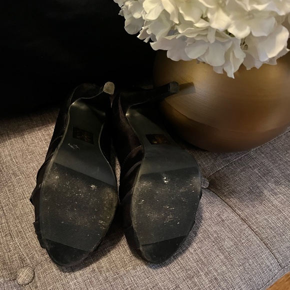 Spring fabric heels - Picture 3 of 3